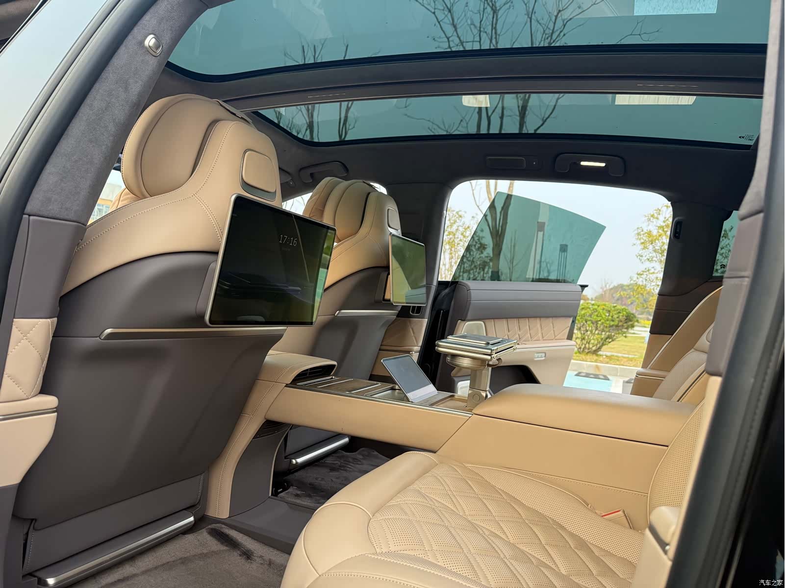 NIO ET9, 2025 10