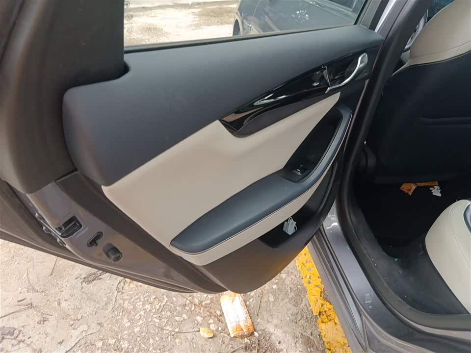 BYD Qin Yuan BYD Qin Yuan