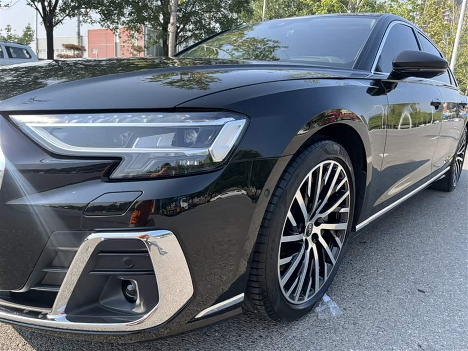 Audi A8