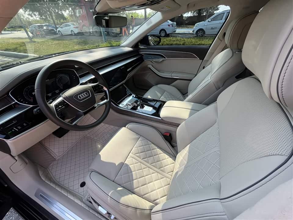 Audi A8