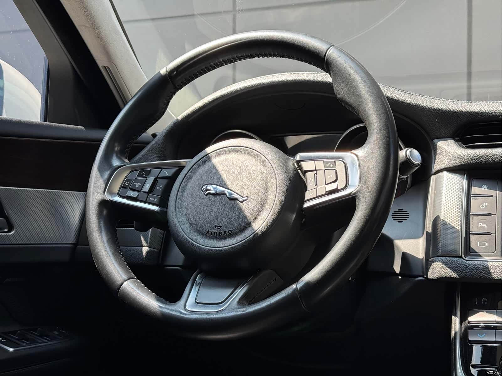 Land Rover XFL, 2017 18