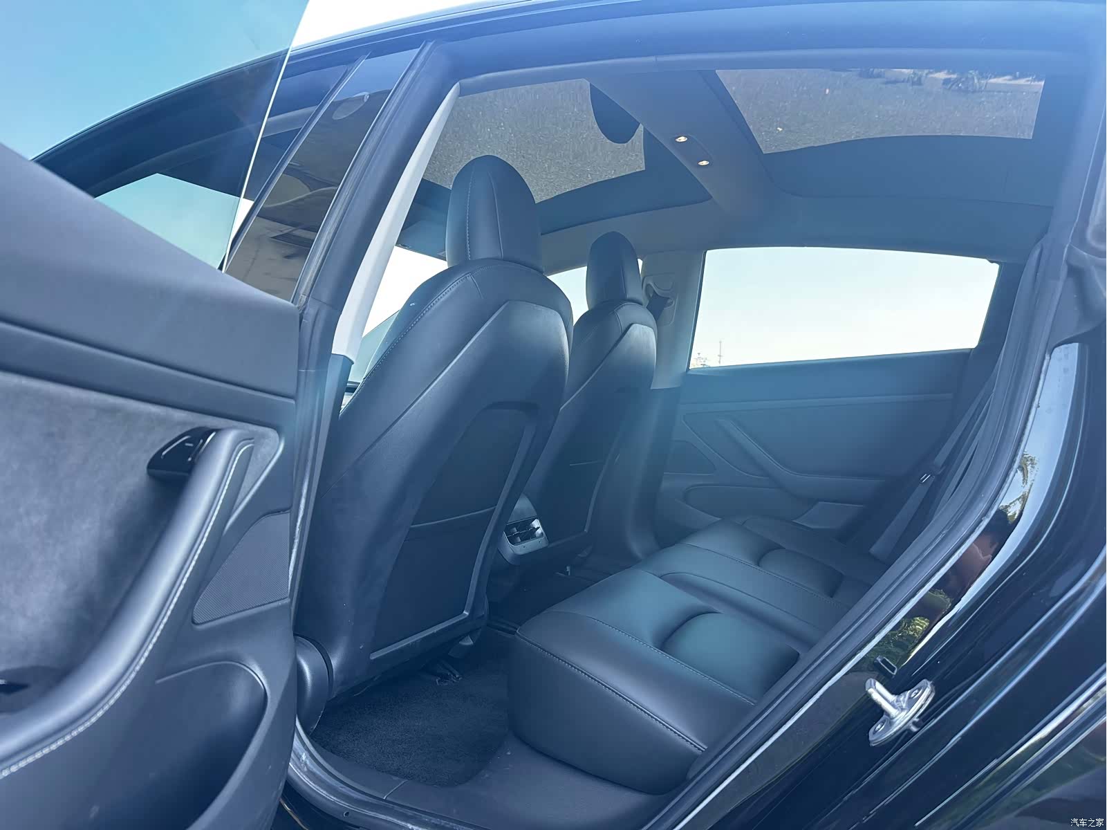 Tesla Model 3, 2020 7