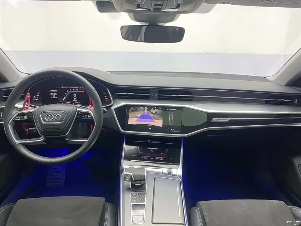 Audi A7L, 2024 13