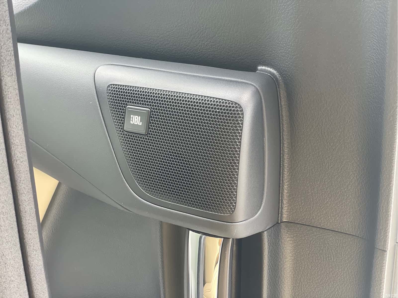 Toyota Alphard, 2018 15