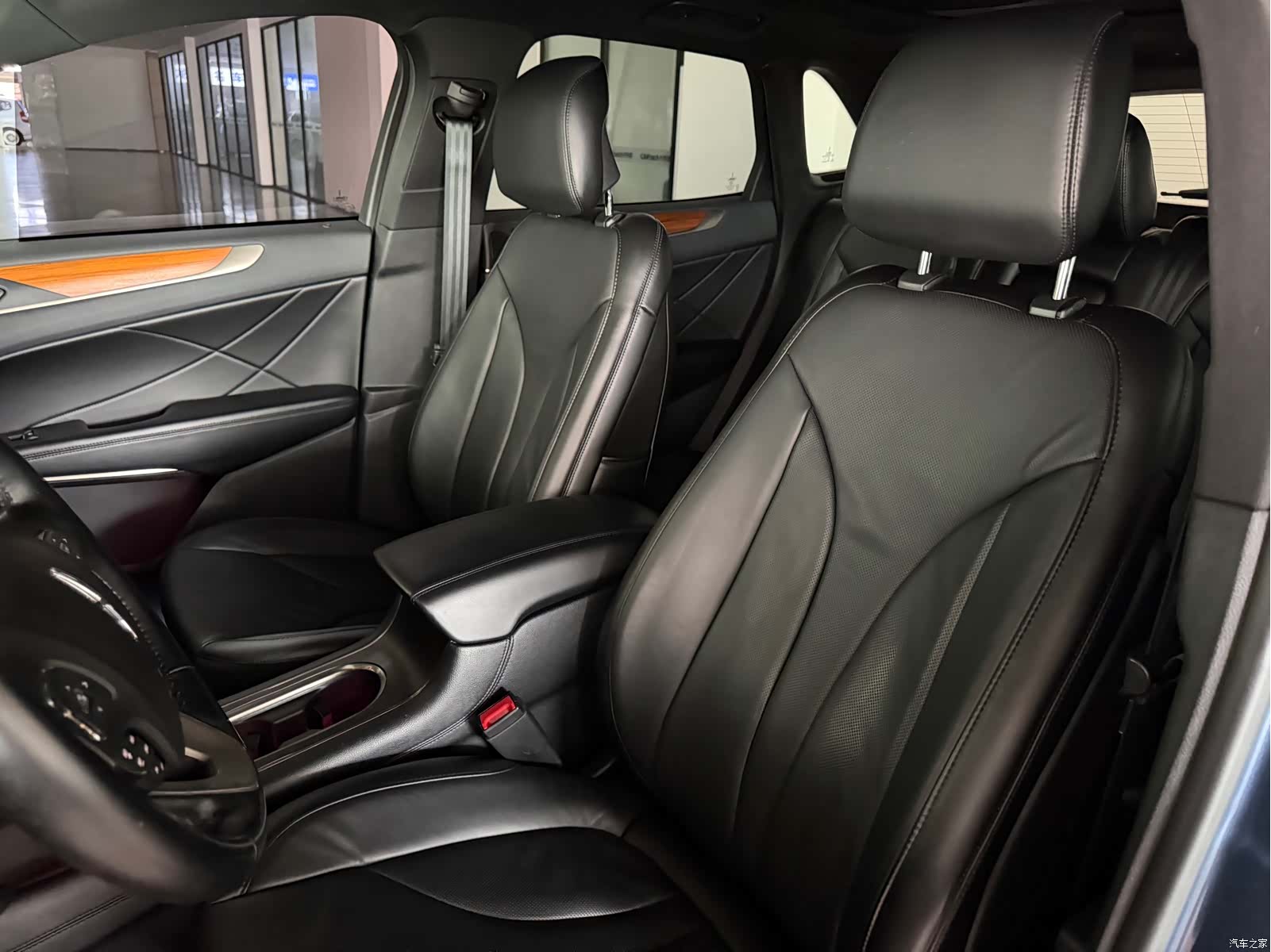 Lincoln MKC, 2019 16