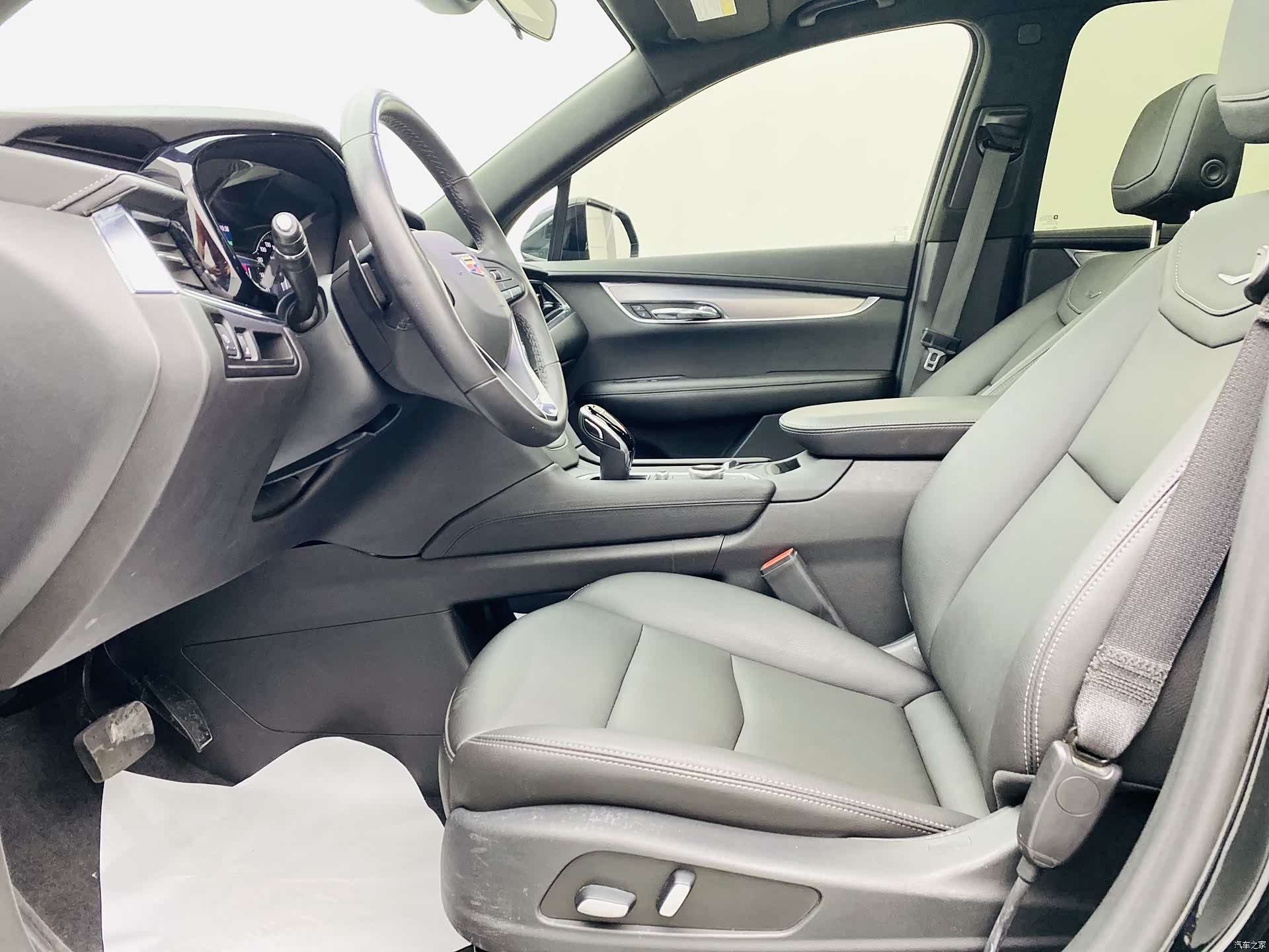 Cadillac XT6, 2021 13