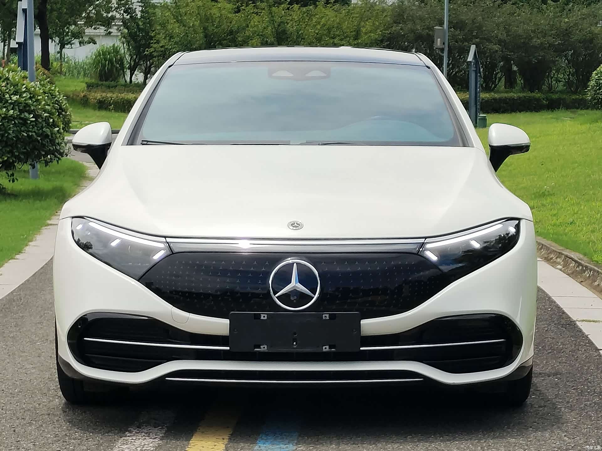 Mercedes-Benz EQS, 2023 2