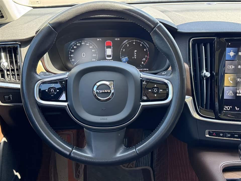 Volvo S90