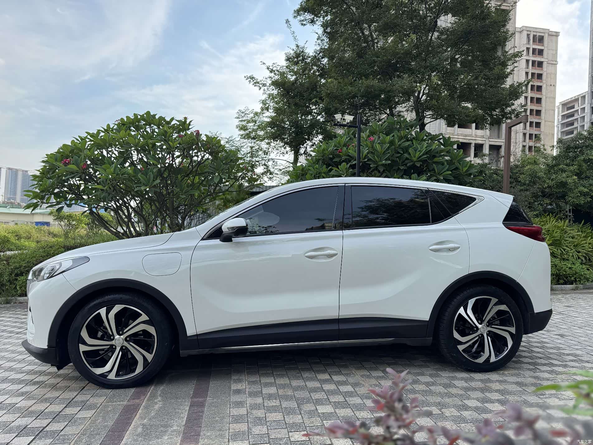 Hongqi HS3, 2019 16