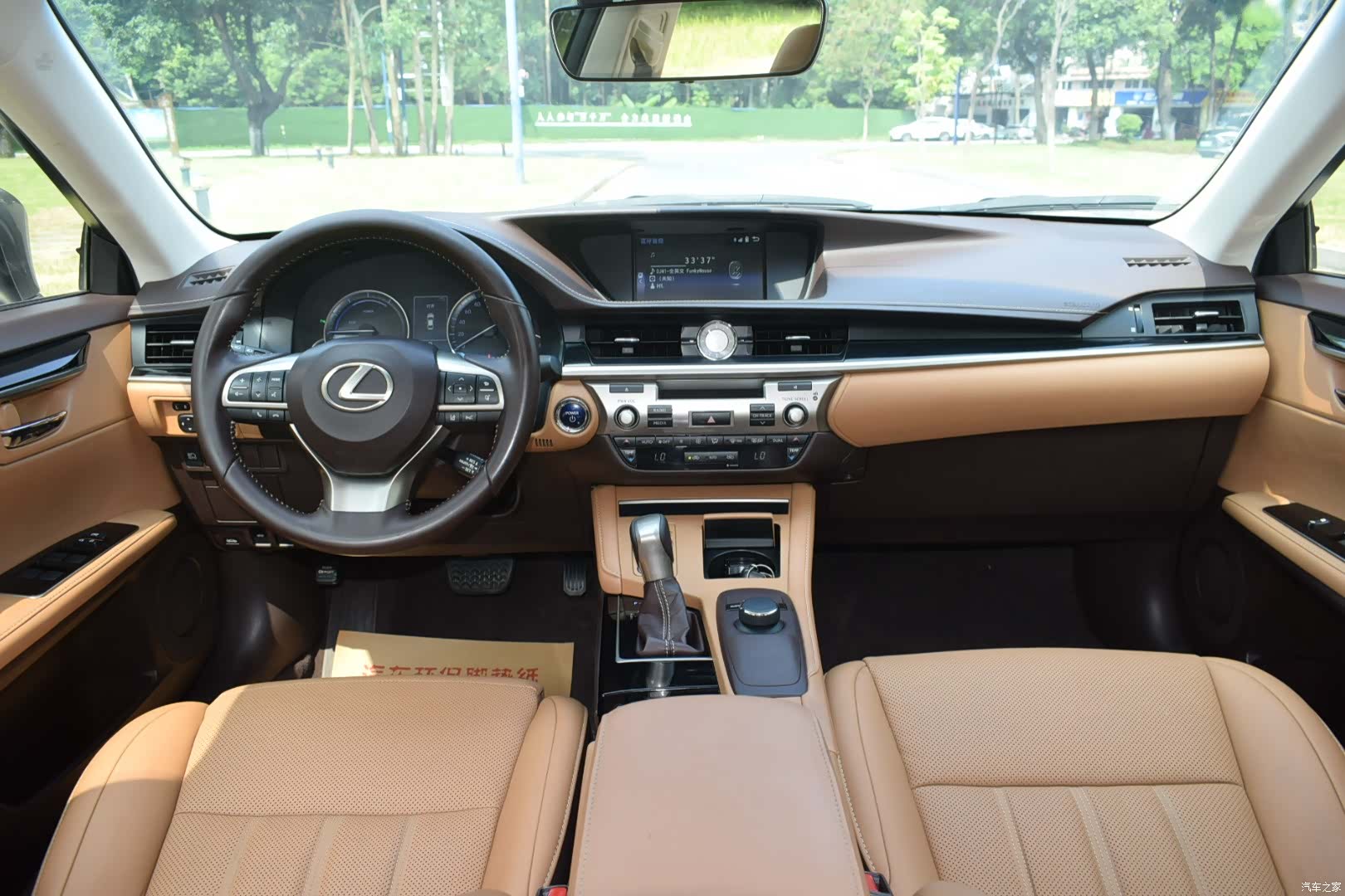Lexus ES, 2017 15