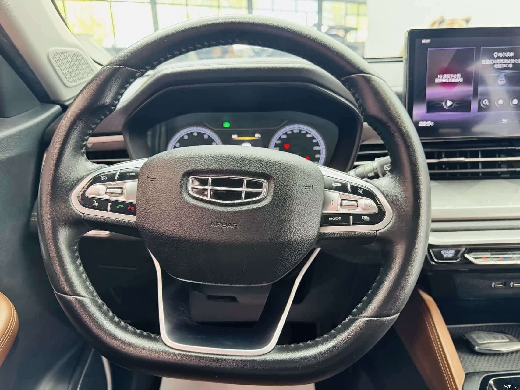 Geely X6, 2022 9