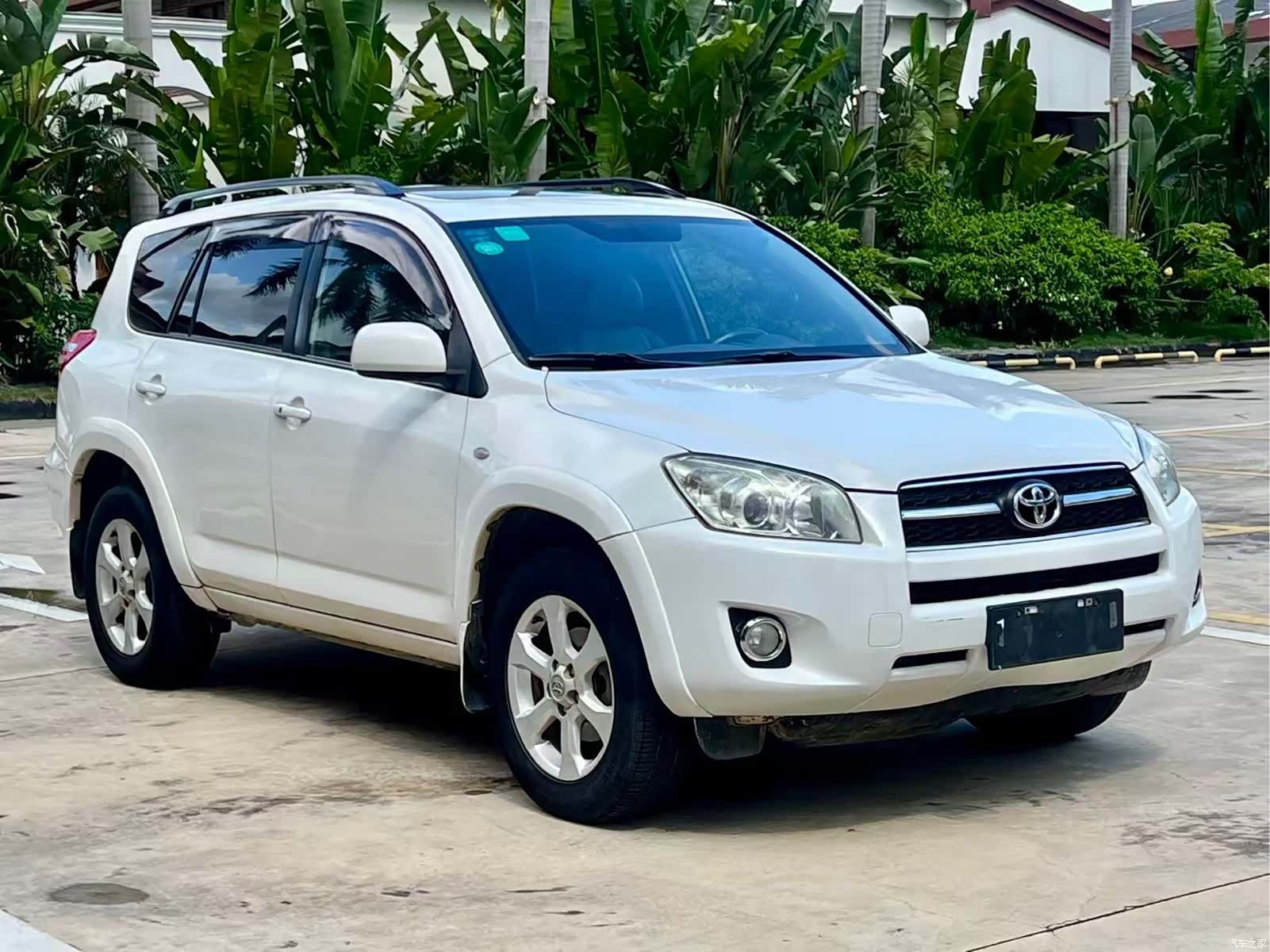 Toyota RAV4, 2011 3
