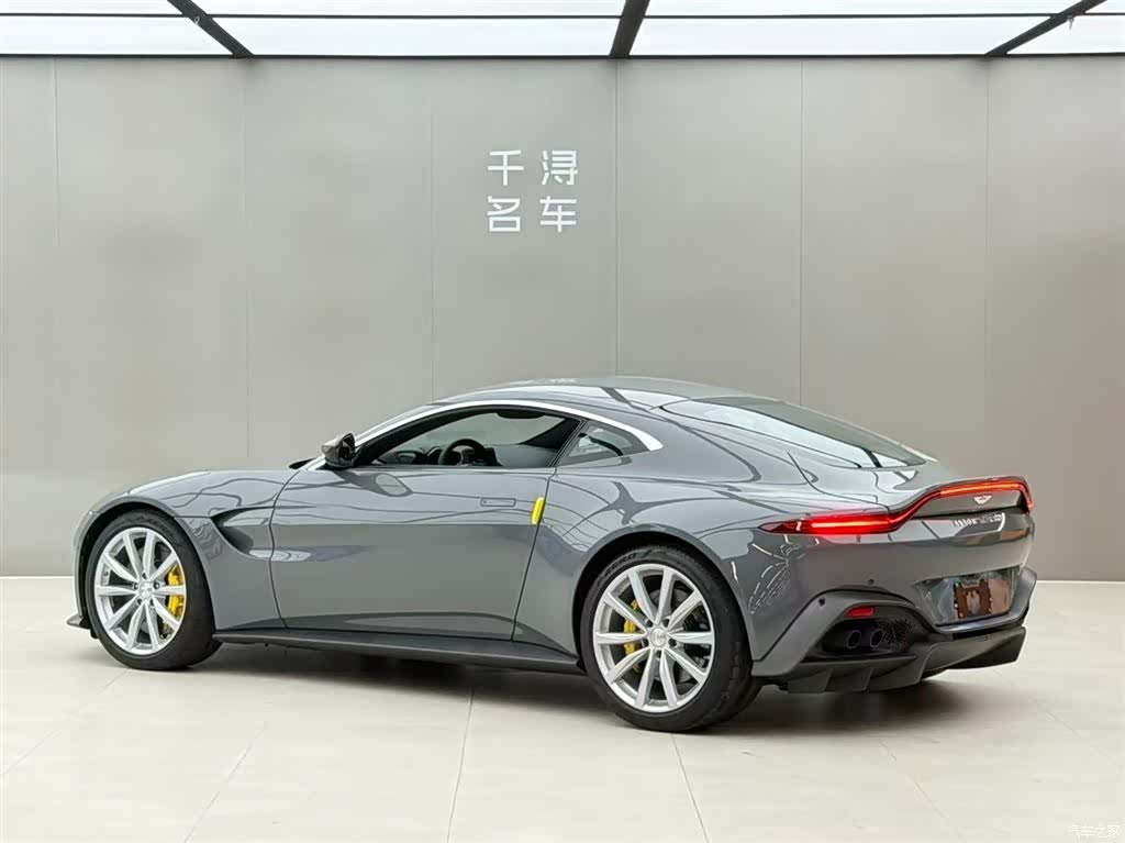 Aston Martin Vantage, 2023 13
