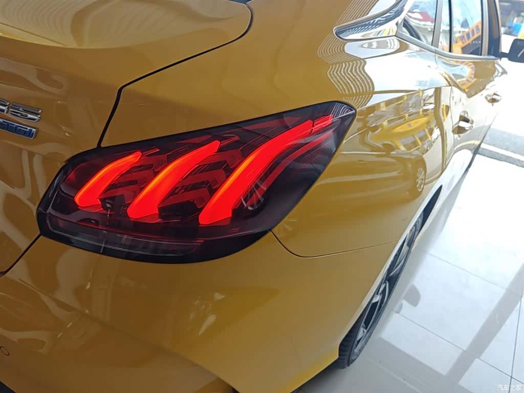 MG MG5, 2022 8