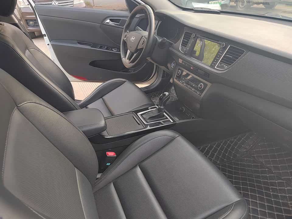 Hyundai Name picture