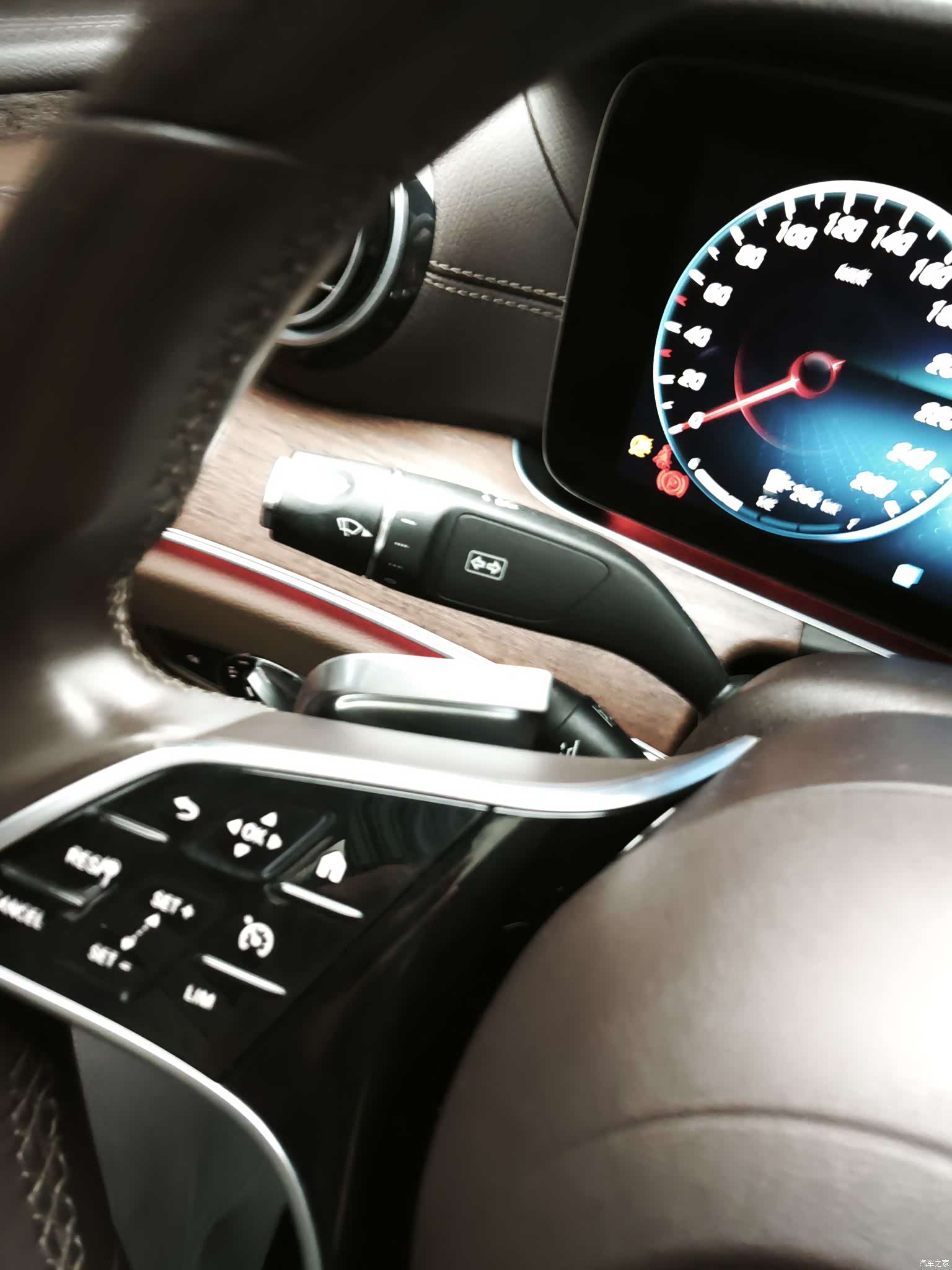 Mercedes-Benz E-Class, 2022 10