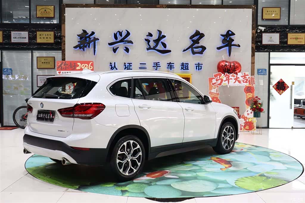 BMW X1, 2022 все фото