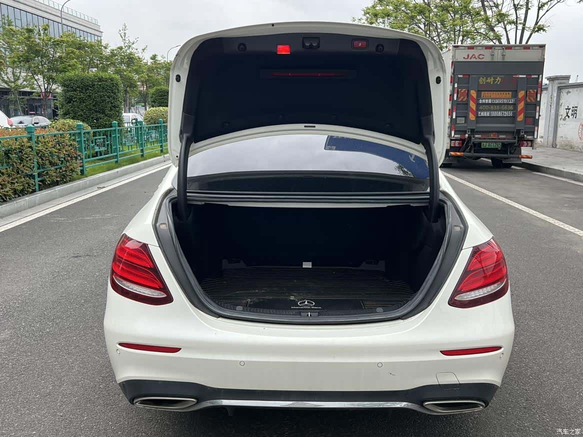 Mercedes-Benz E-Class, 2017 21