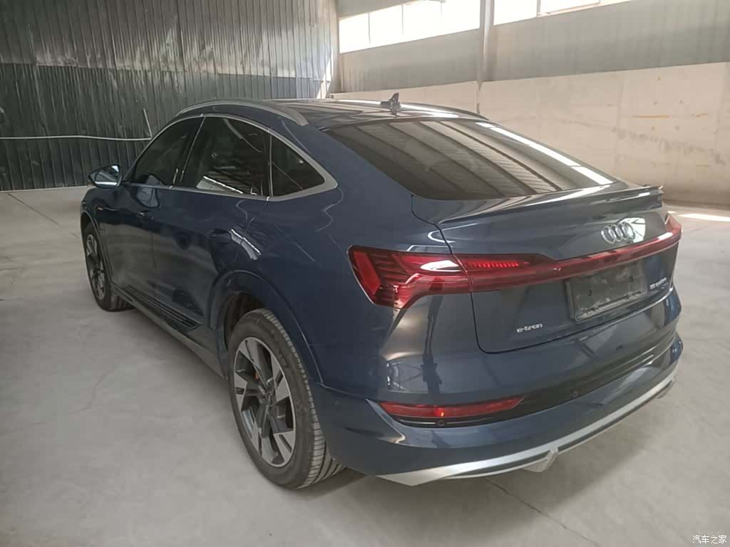 Audi e-tron, 2022 23