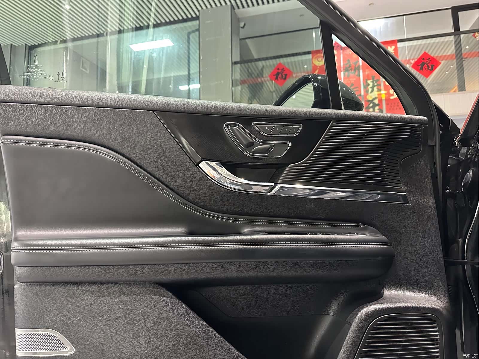 Lincoln Corsair, 2021 все фото