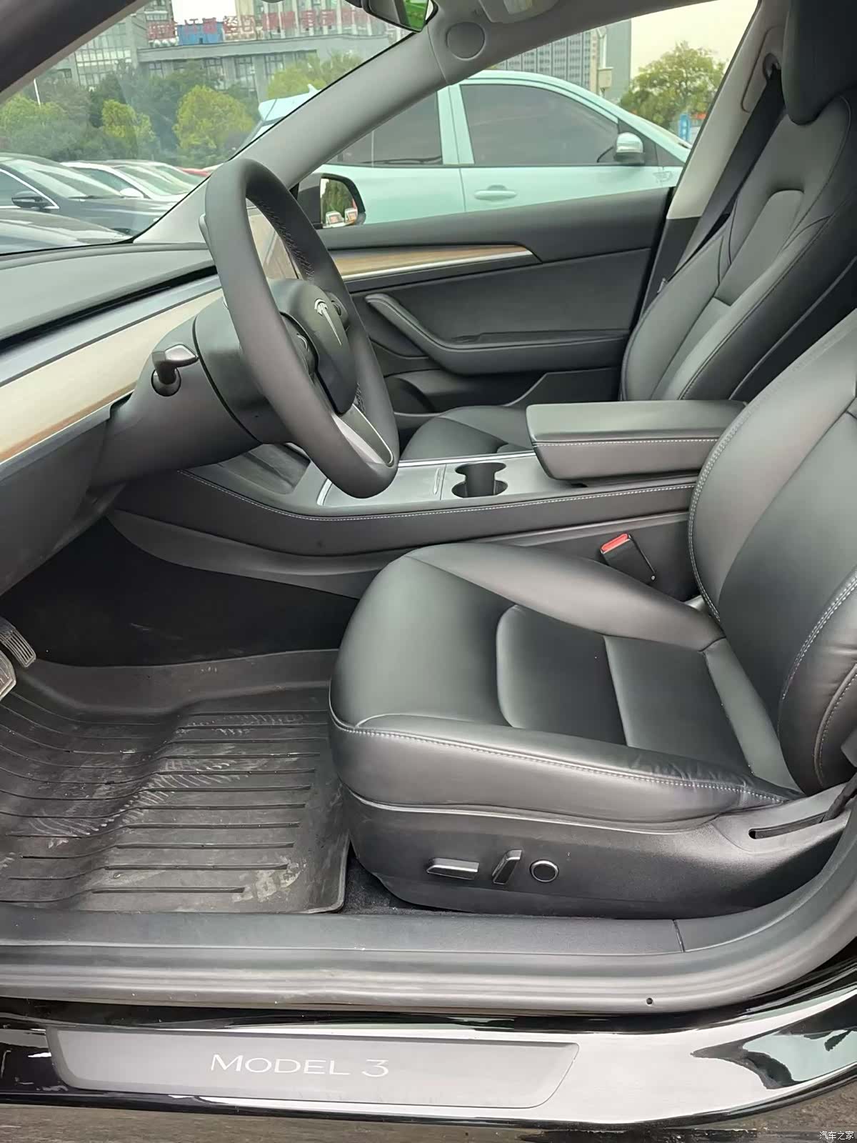 Tesla Model 3, 2021 4