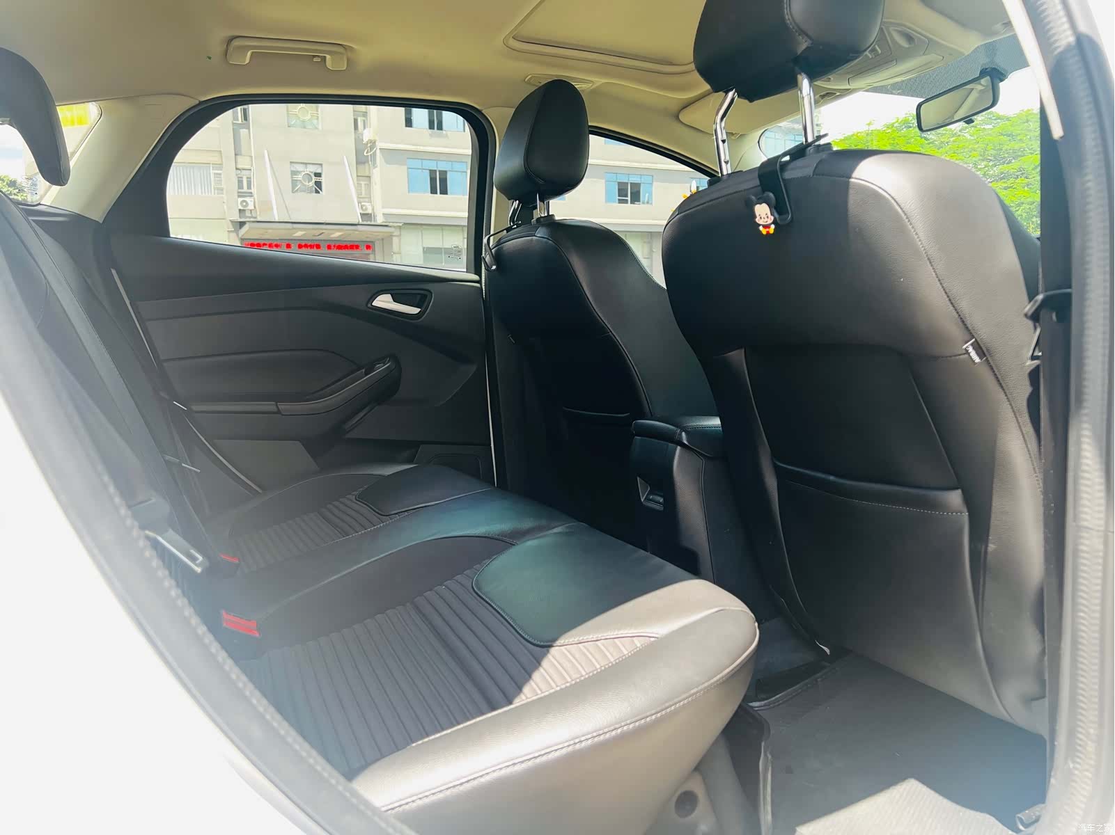 Ford Focus, 2017 10