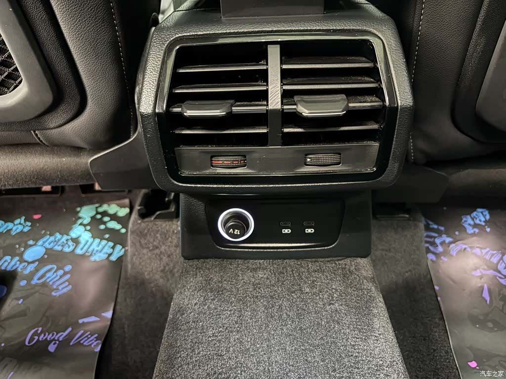 Audi Q3, 2022 9