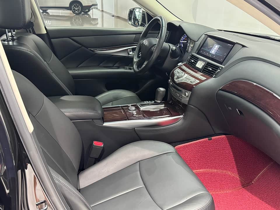 Infiniti Q70 Infiniti Q70