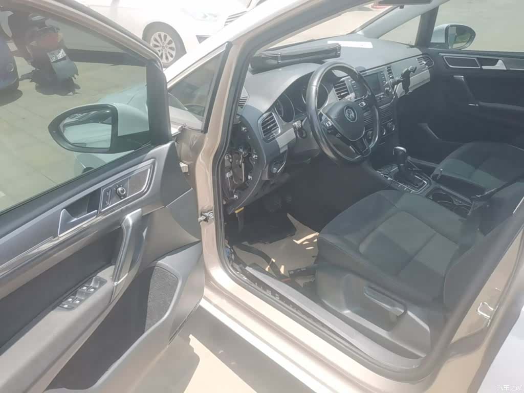 Volkswagen Golf, 2017 16