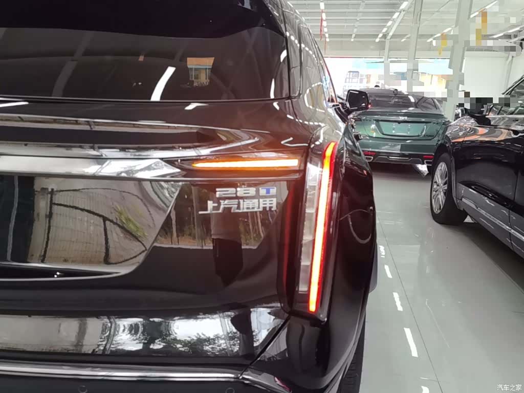 Cadillac XT5, 2025 8