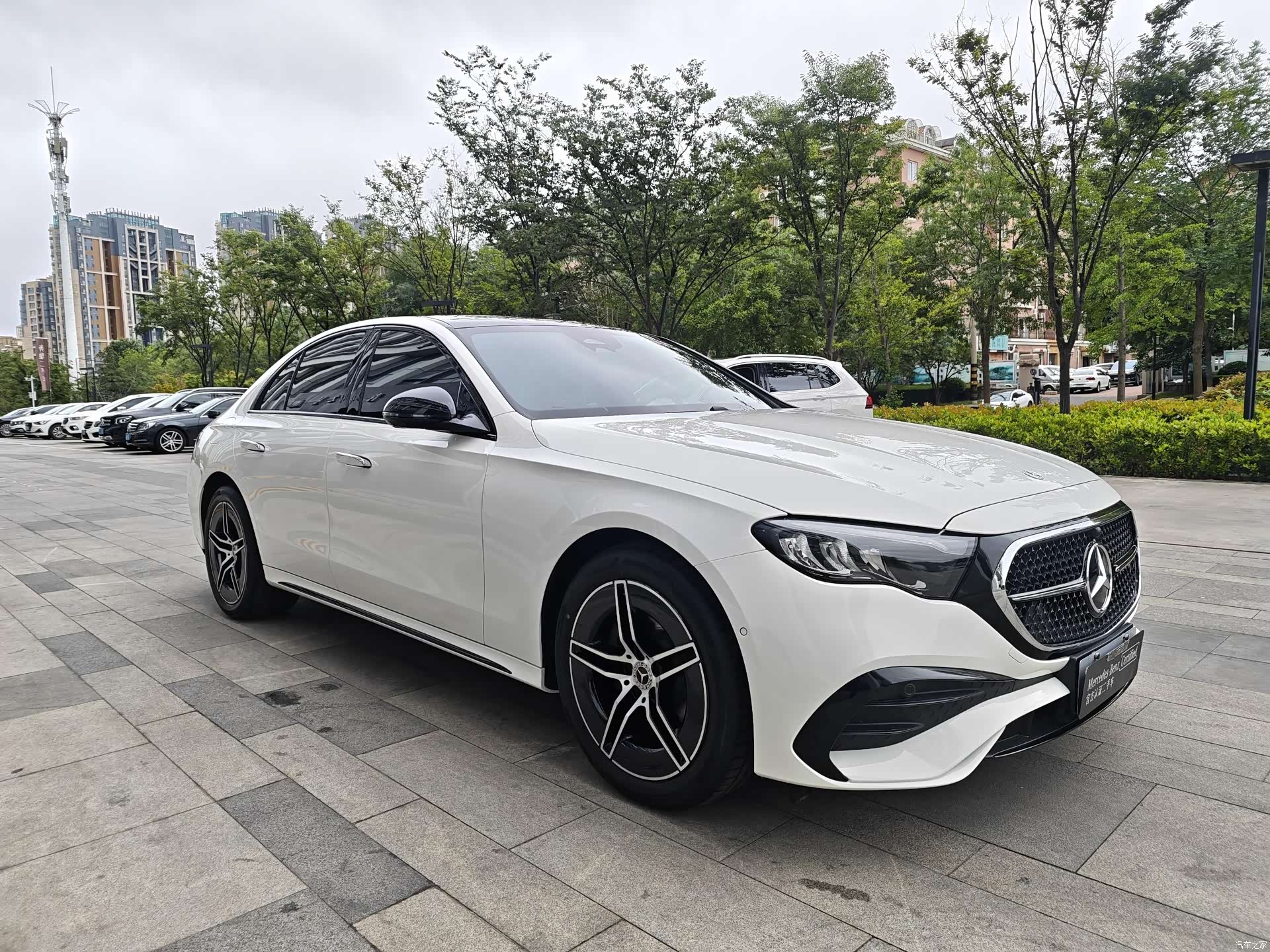 Mercedes-Benz E-Class, 2025 4