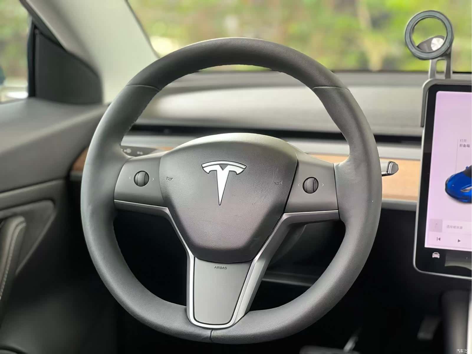 Tesla Model 3, 2019 17