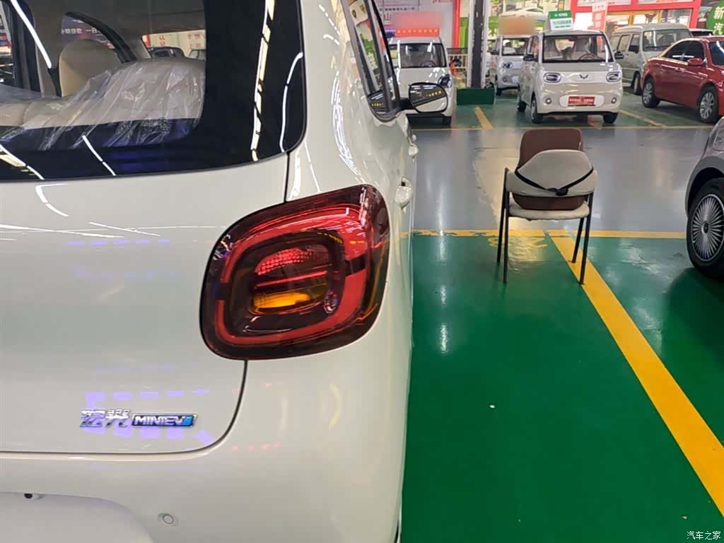 Wuling MINIEV, 2026 8