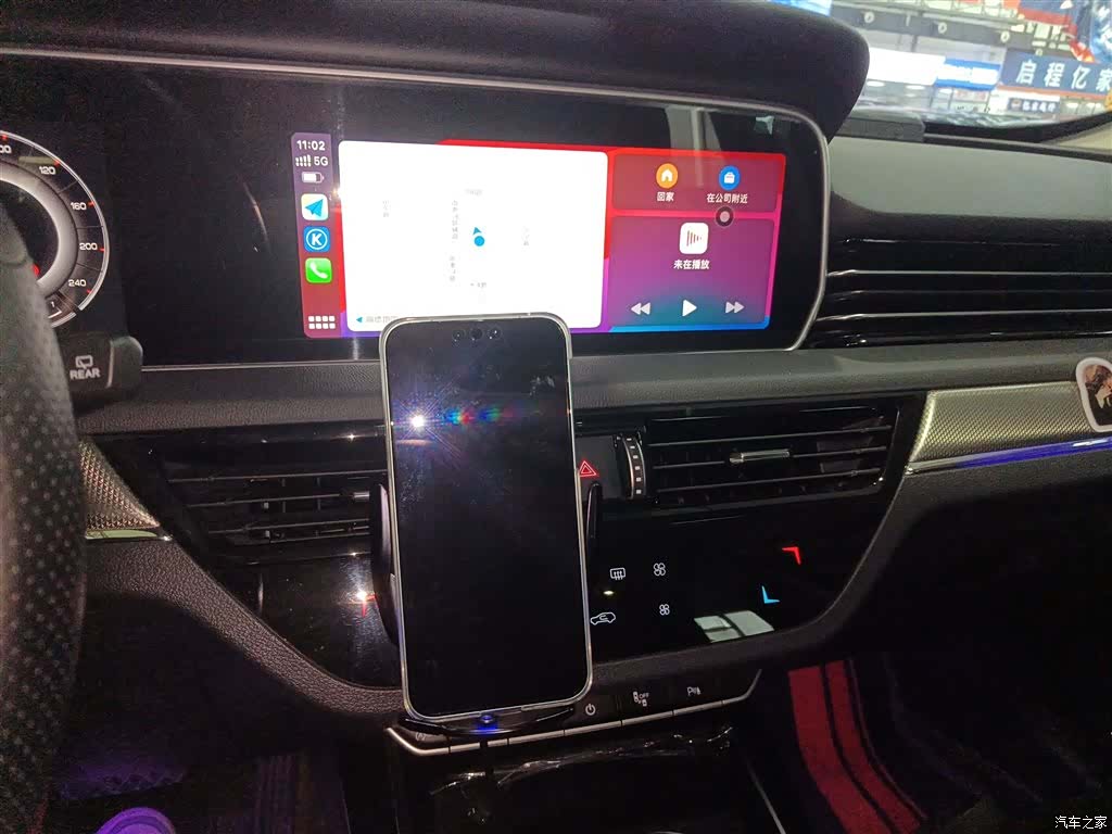 Hongqi HS5, 2023 9