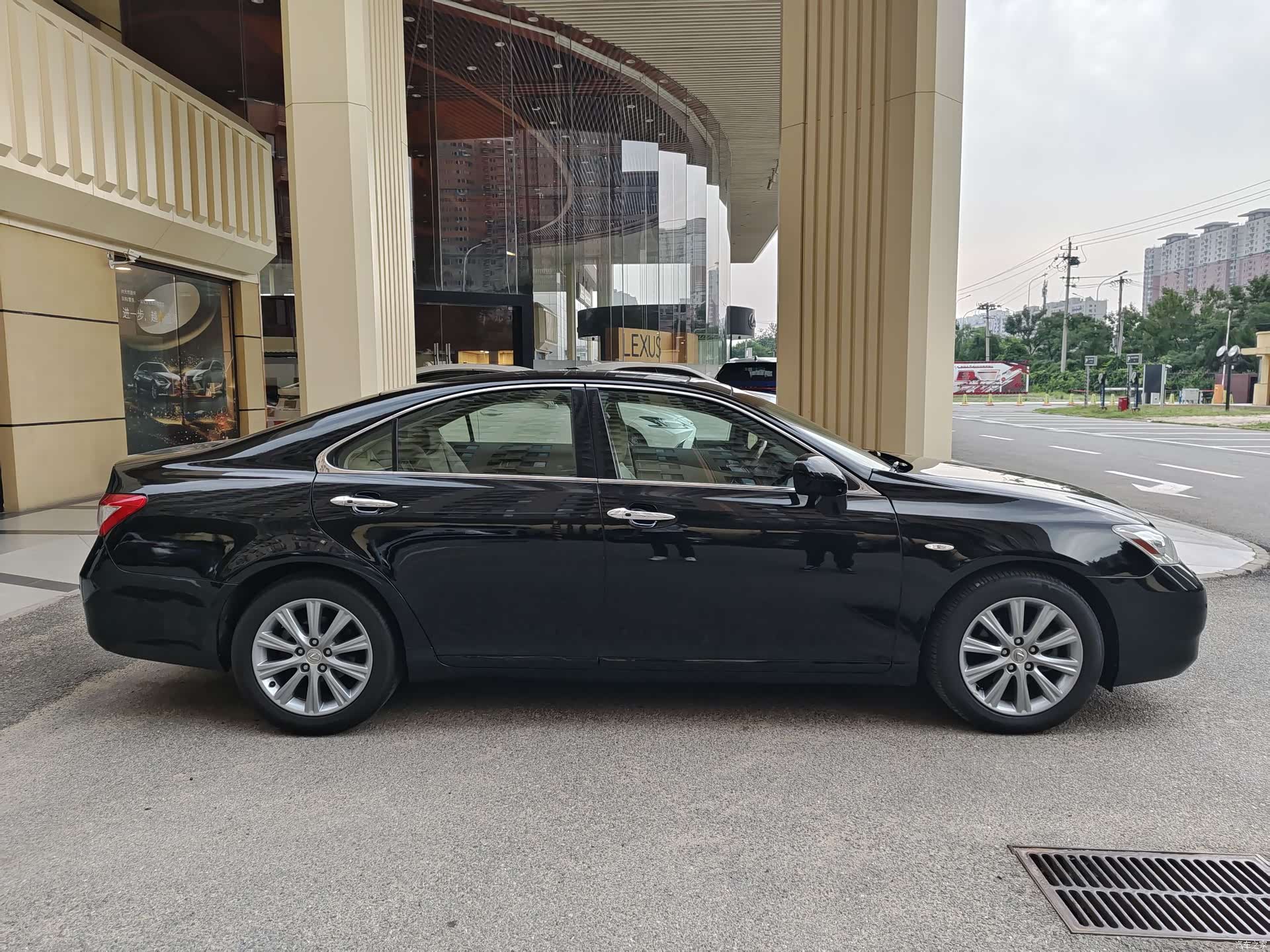Lexus ES, 2009 8