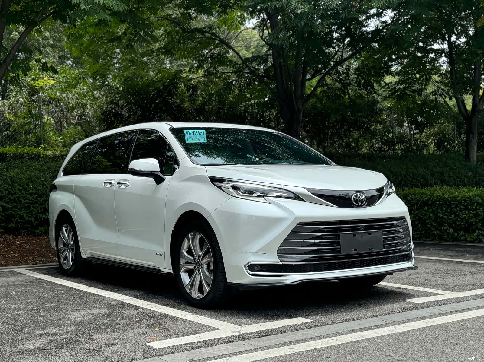 Toyota Sienna, 2024 3