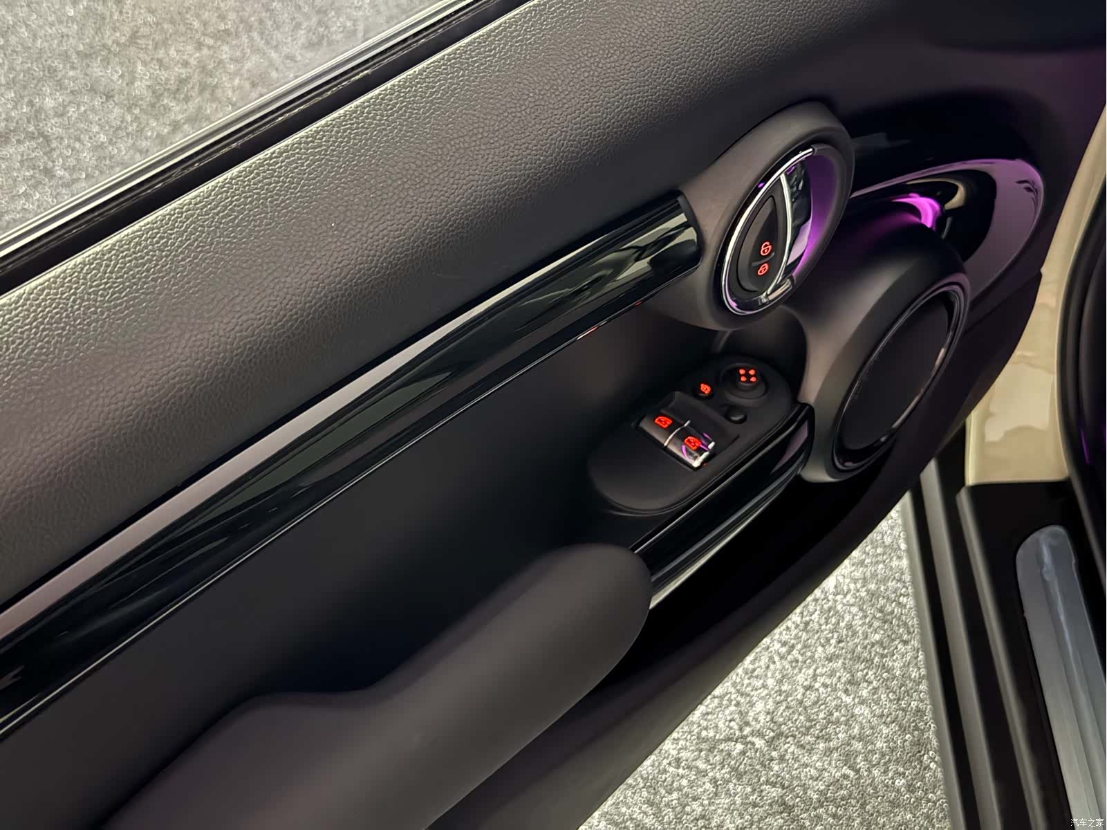 Mini Cooper, 2023 12