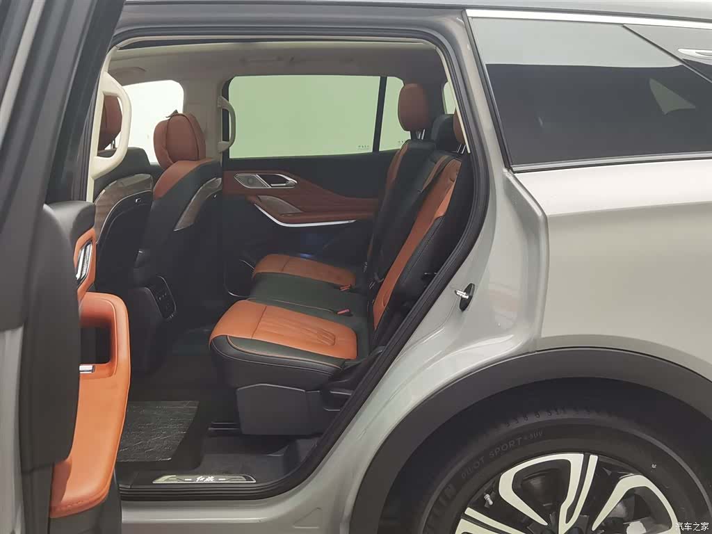 Hongqi HS7, 2024 15