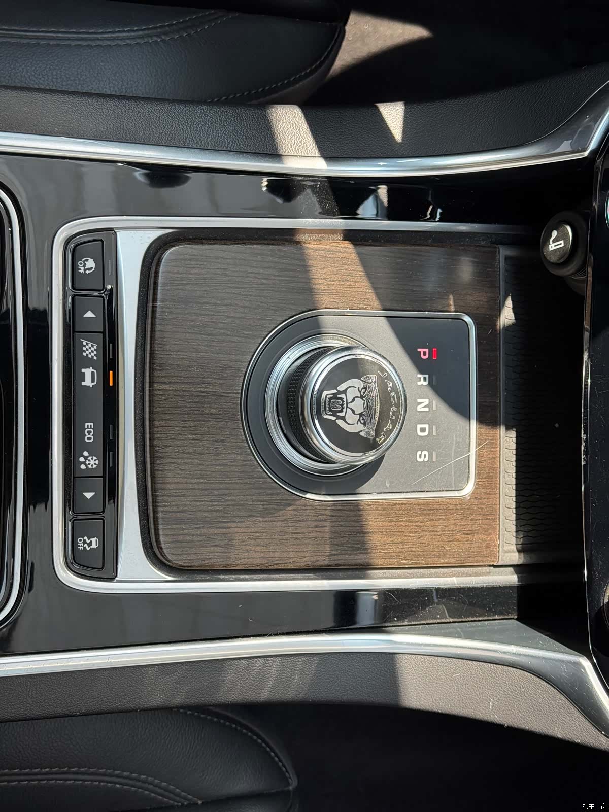 Land Rover XFL, 2017 16