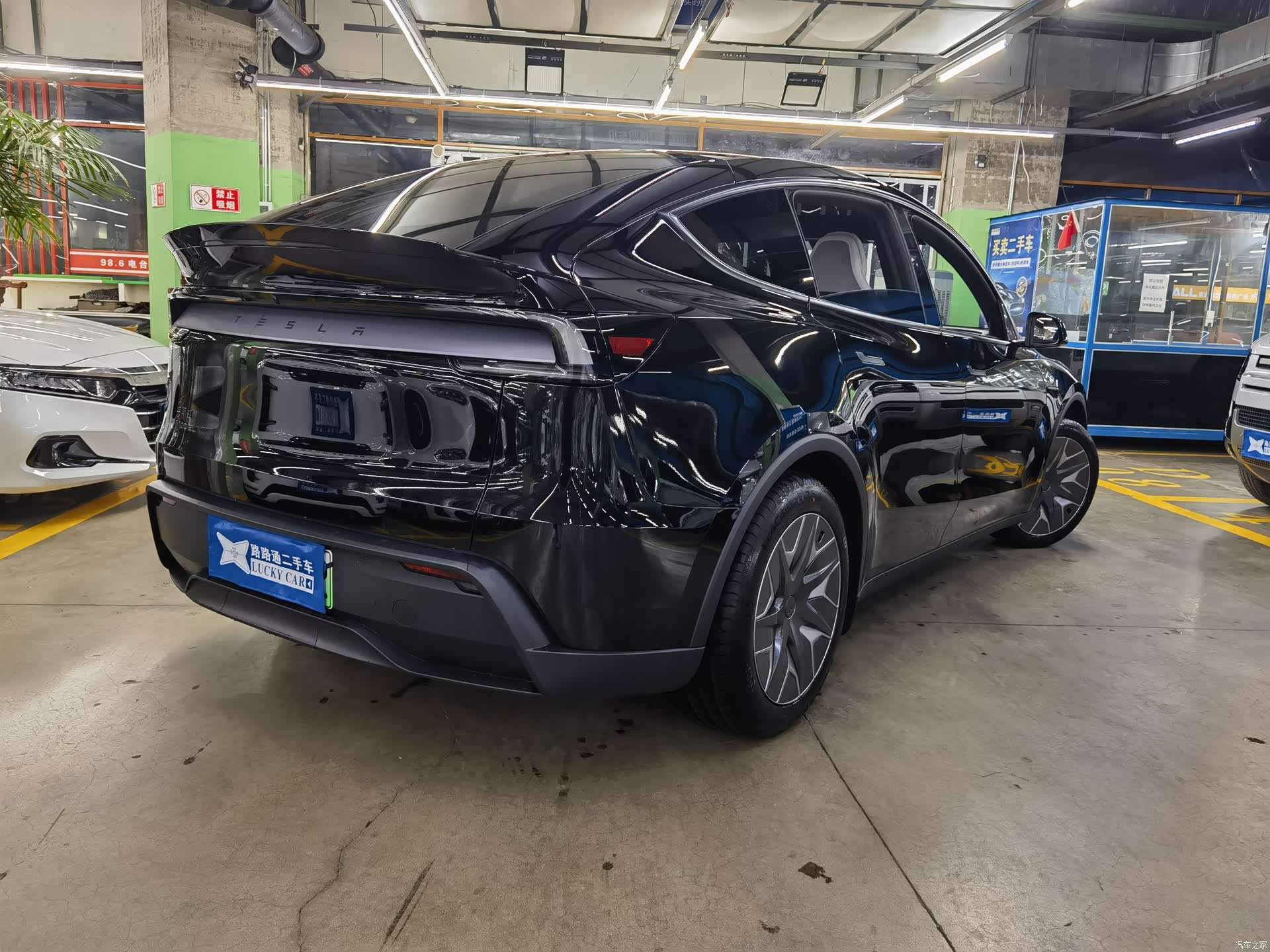 Tesla Model Y, 2026 6