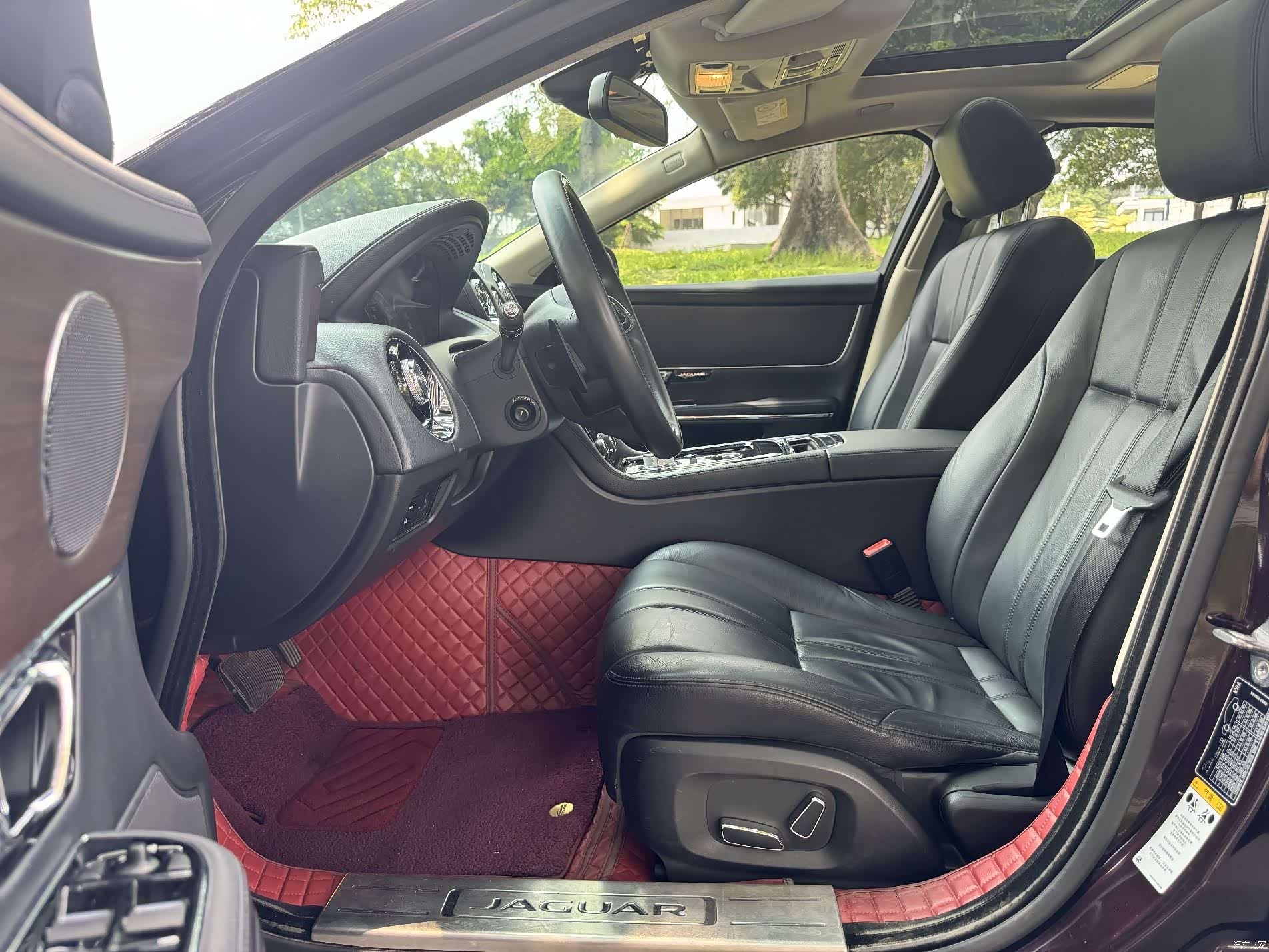 Jaguar XJ, 2014 9
