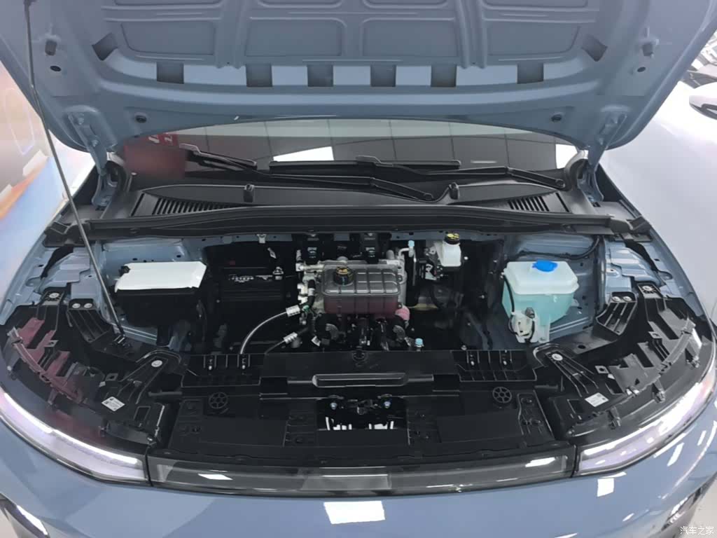 Leapmotor B01, 2025 20