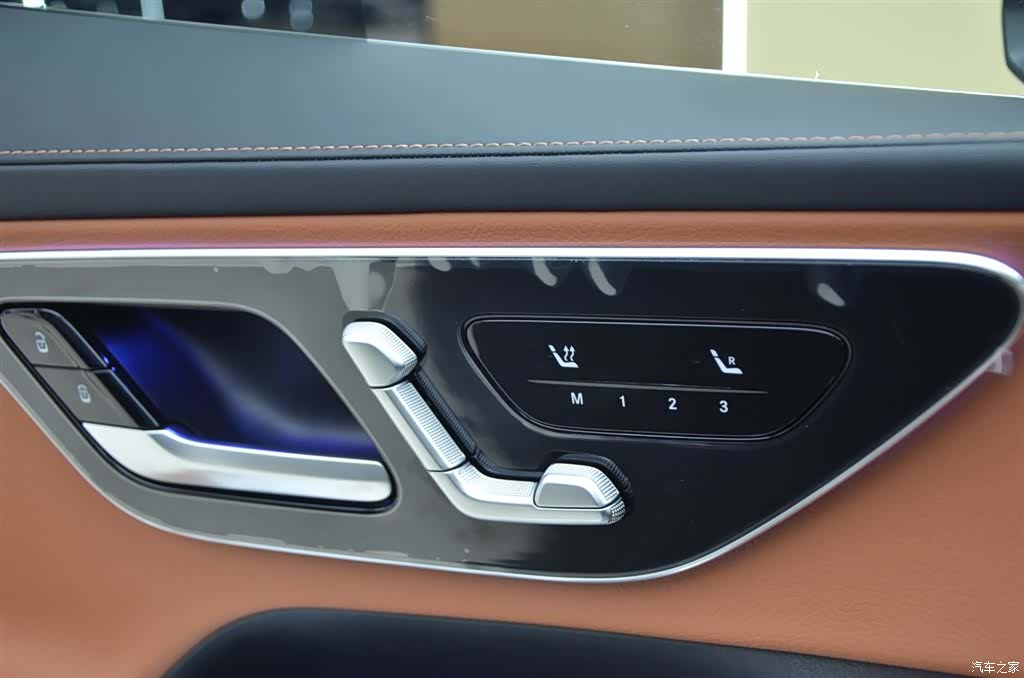 Mercedes-Benz GLC, 2026 10