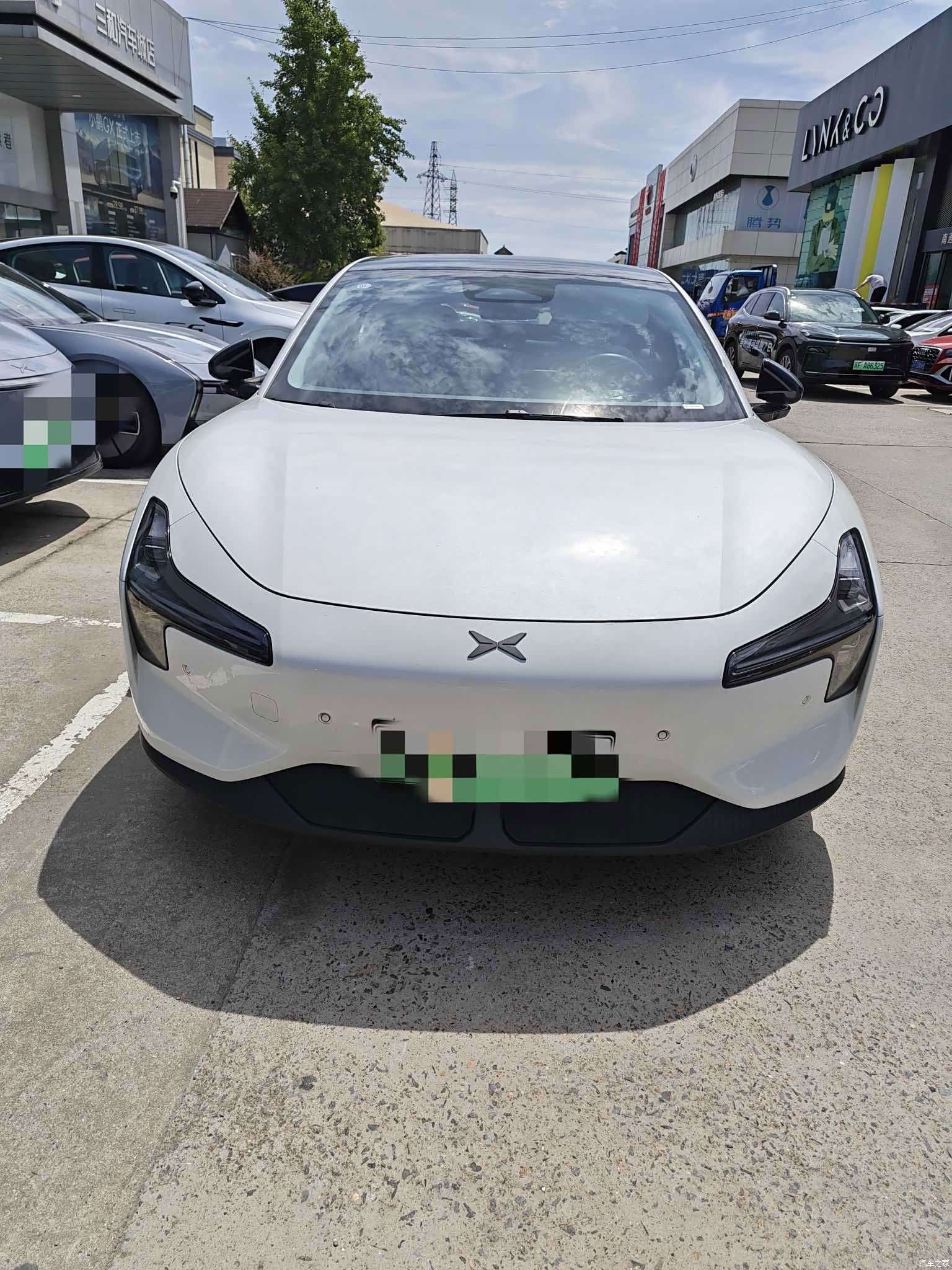 Xpeng Mona M03, 2025 4