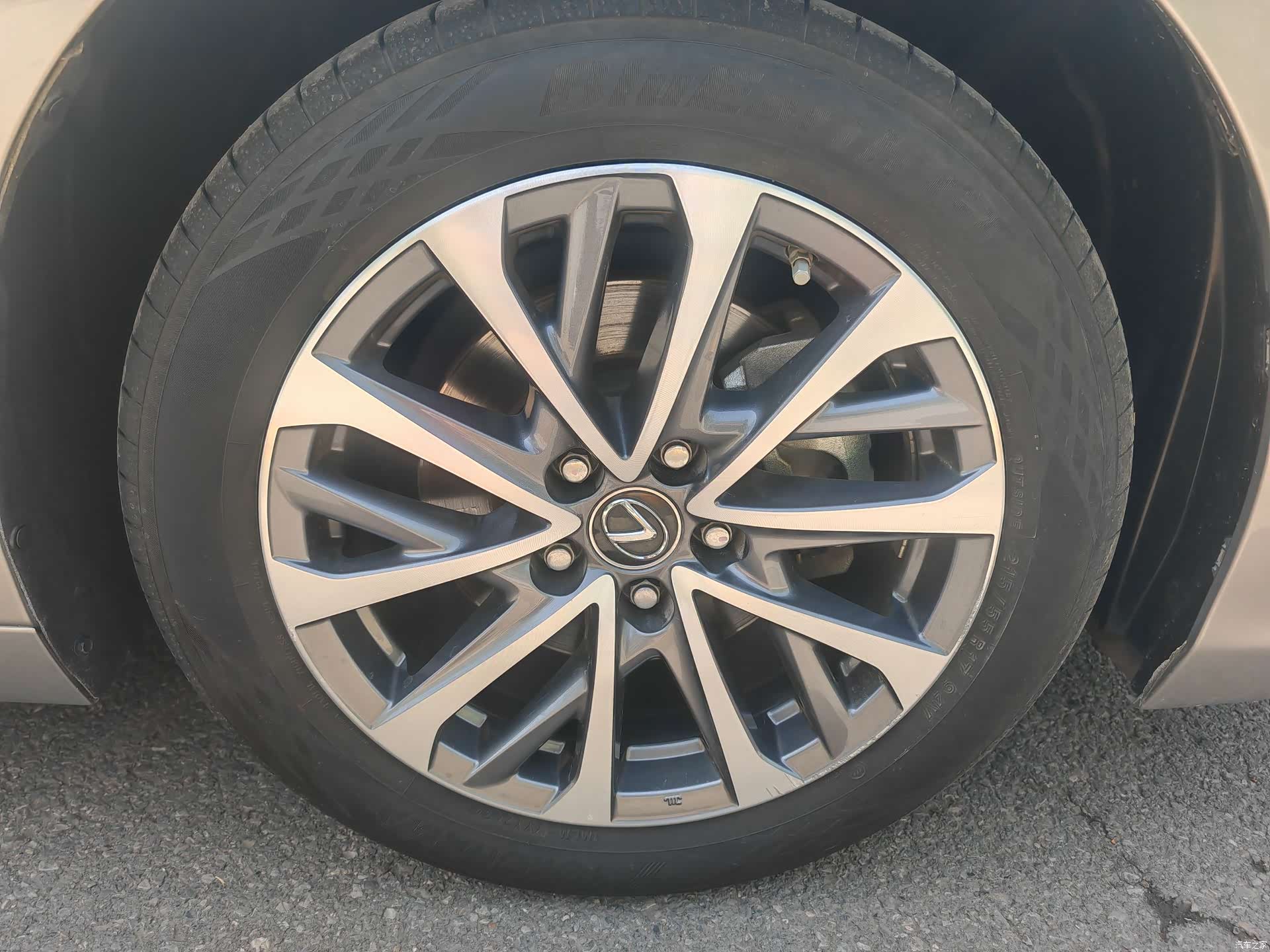 Lexus ES, 2024 23