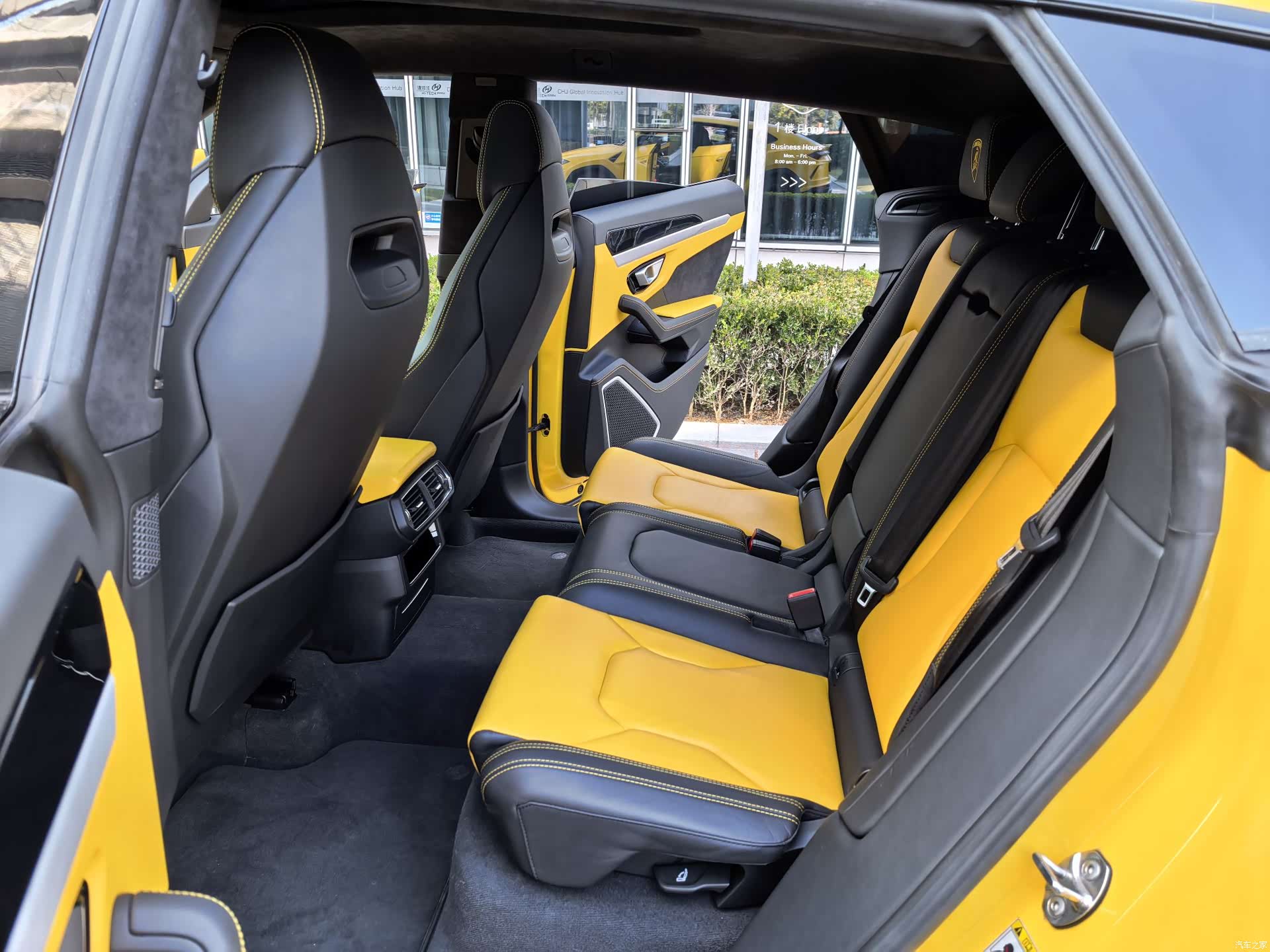 Lamborghini Urus, 2023 43