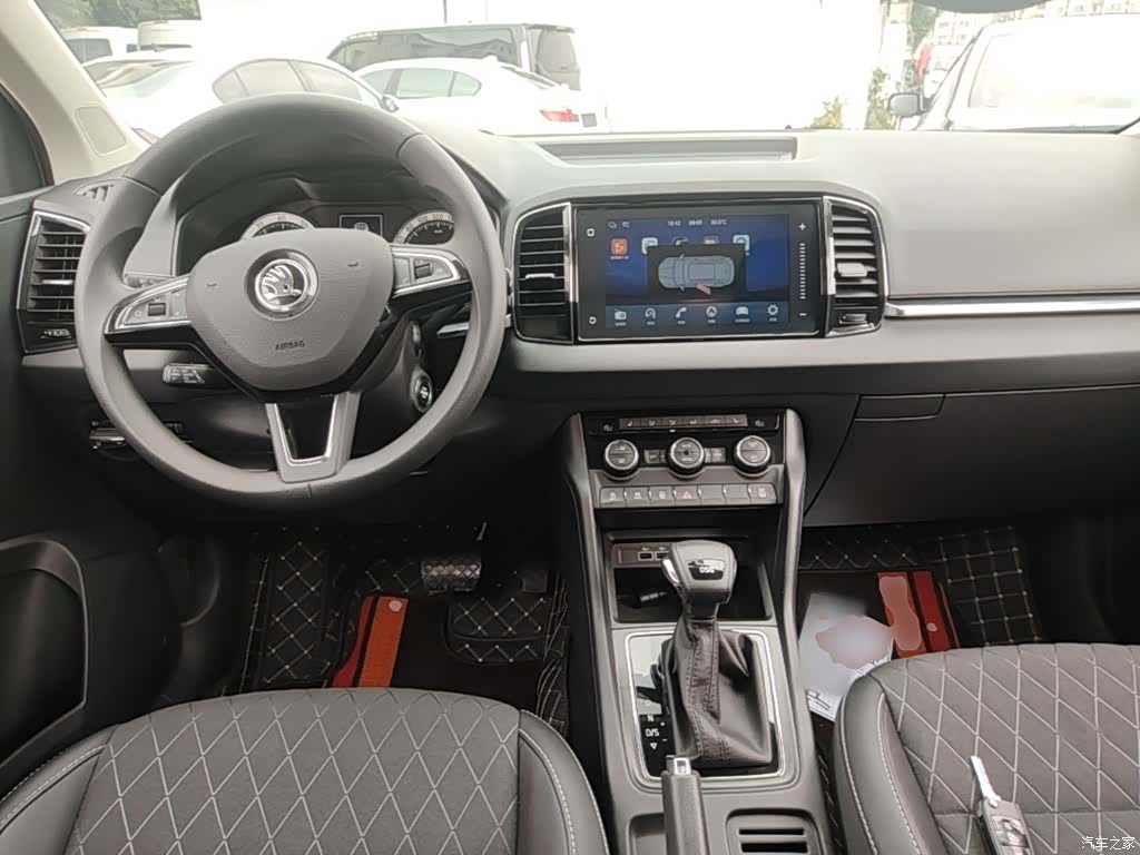 Skoda Karoq, 2019 10