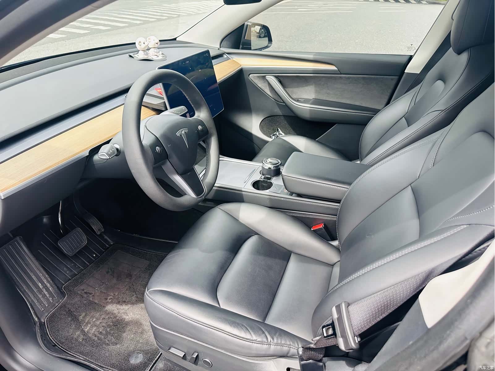 Tesla Model Y, 2022 7