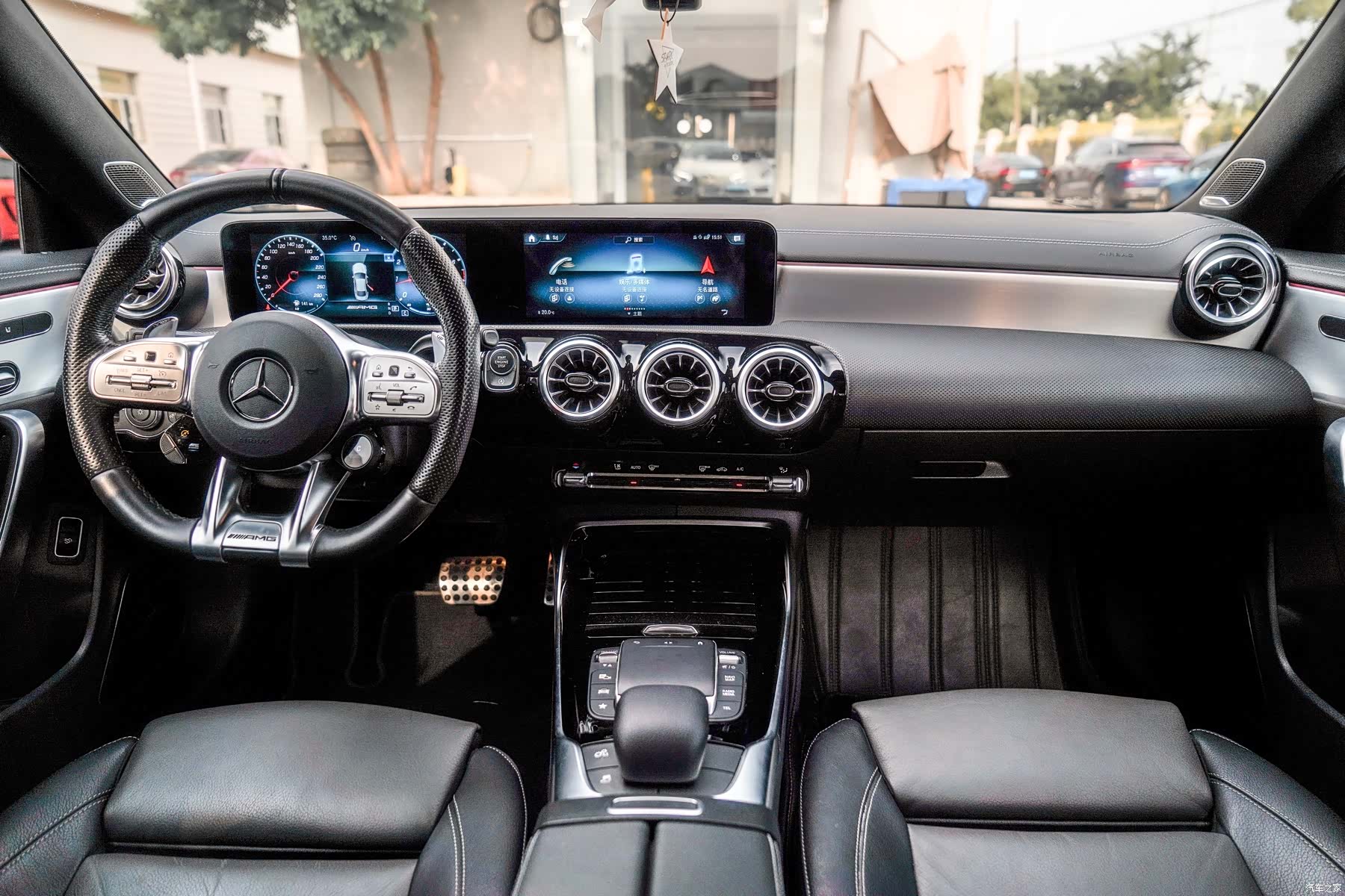 Mercedes-Benz CLA, 2022 16