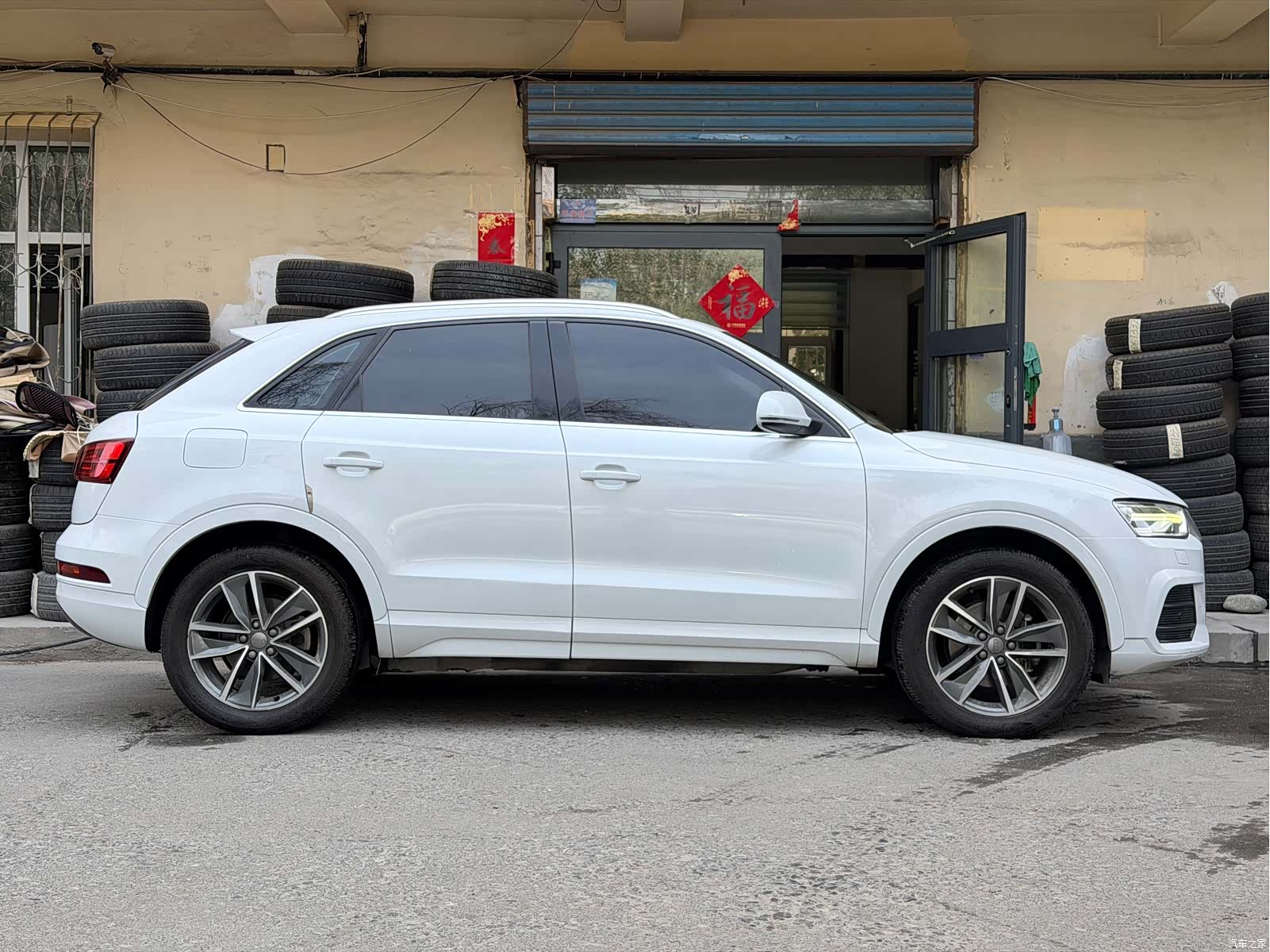 Audi Q3, 2017 11
